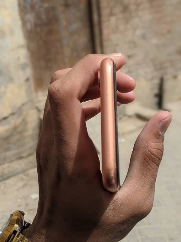 iphone XR 5