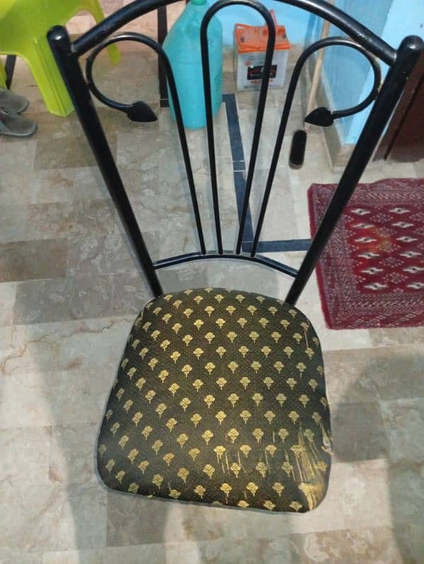 Iron Rod dining table 2