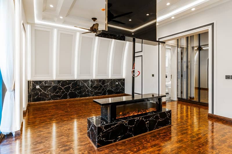 1 KANAL FULLY FURNISHED AND FULL BASEMENT HOUSE FOR SALE AT IDEAL LOCATION IN DHA PHASE 4 23