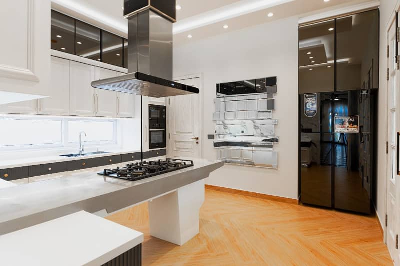 1 KANAL FULLY FURNISHED AND FULL BASEMENT HOUSE FOR SALE AT IDEAL LOCATION IN DHA PHASE 4 26