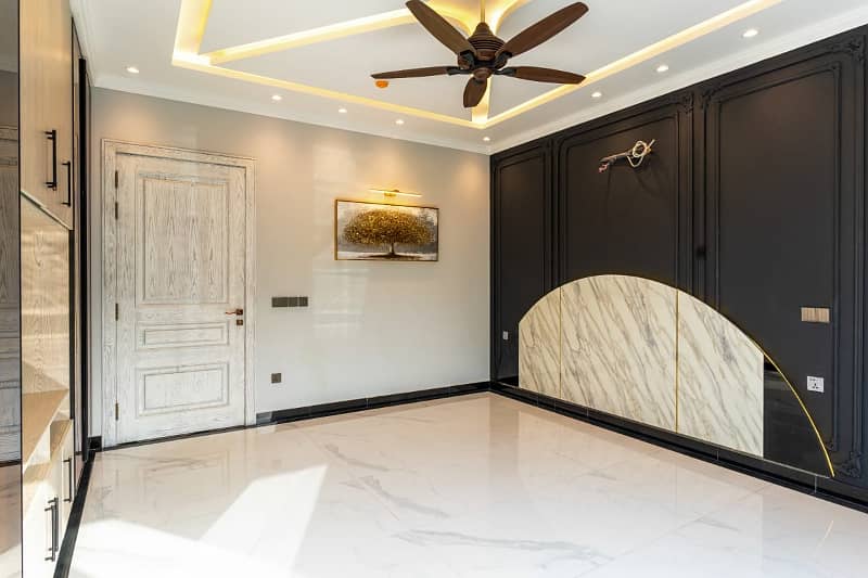 1 KANAL FULLY FURNISHED AND FULL BASEMENT HOUSE FOR SALE AT IDEAL LOCATION IN DHA PHASE 4 28