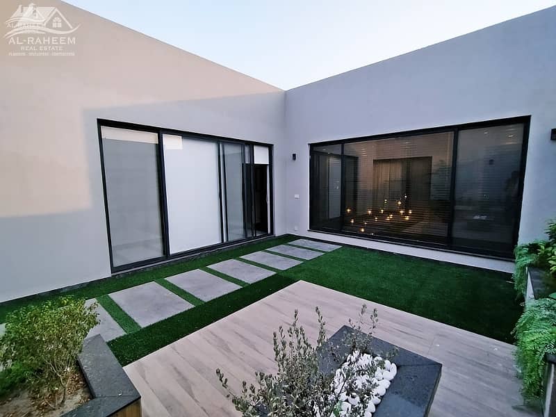 1 Kanal Slightly Used Unique Modern Design House For Sale At Prime Location Near To Jalal sons In DHA Phase 5 Lahore 34