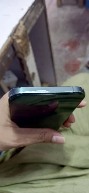I phone 12 pro Max 0