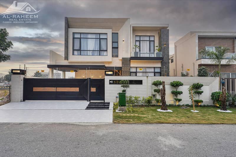 1 Kanal Slightly Used Unique Modern Design House For Sale At Prime Location Facing Park In DHA Phase 5 Lahore 0
