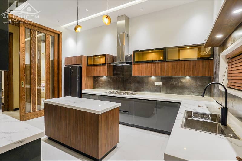 1 Kanal Slightly Used Unique Modern Design House For Sale At Prime Location Facing Park In DHA Phase 5 Lahore 16