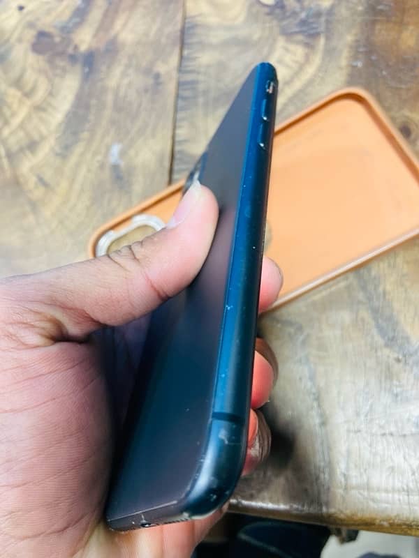 iphone 11 64gb factory unlock battery service 2