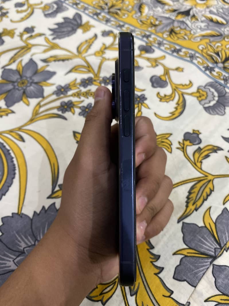 I phone 15 pro (jv) 128 gb blue colour 3