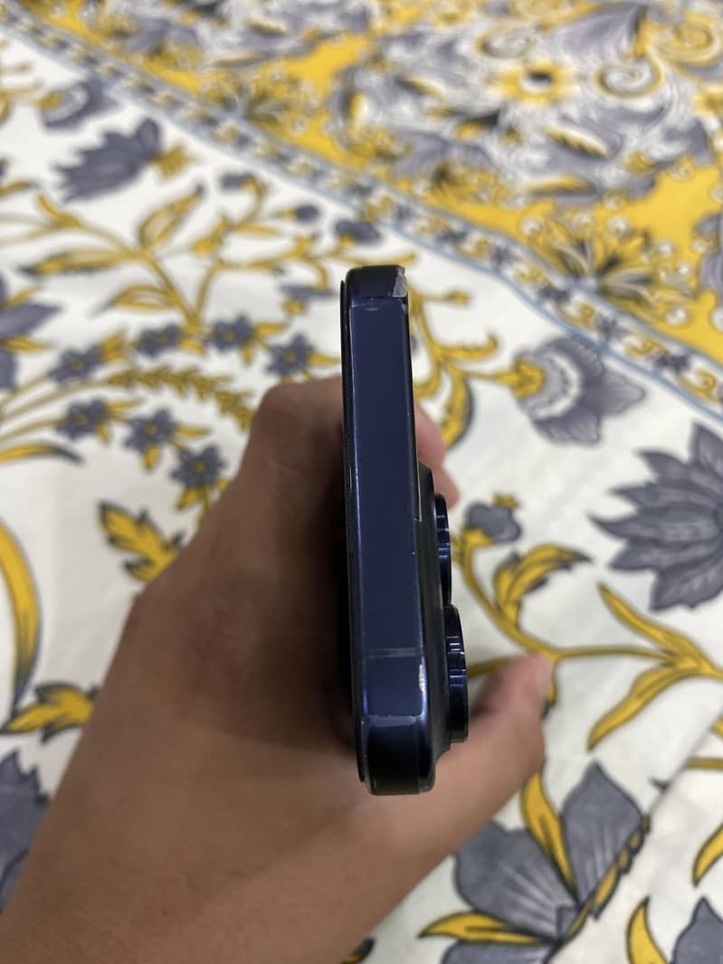 I phone 15 pro (jv) 128 gb blue colour 5