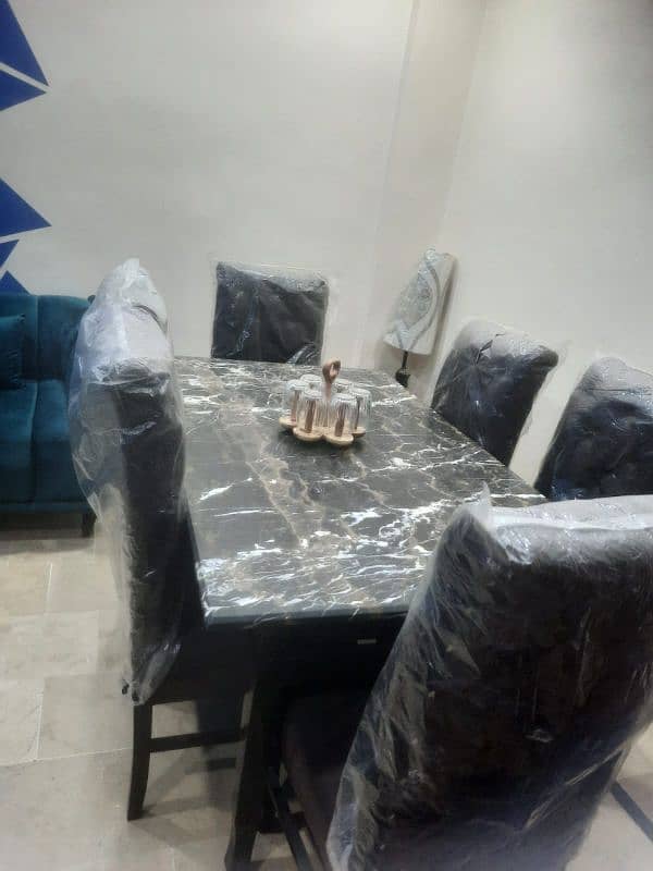 dinning table with 6 chairs 1