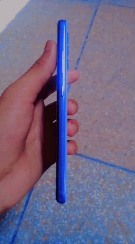 Samsung a32 mobile  10 by 10 condition 5