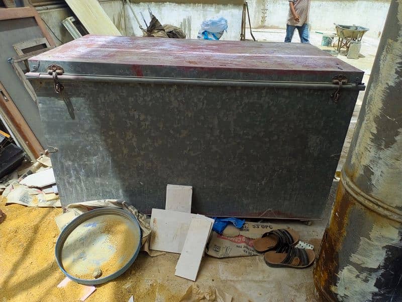 2  Trunks ( Baksa/ Paiti - بکسہ) very good condition, in heavy gauge, 0