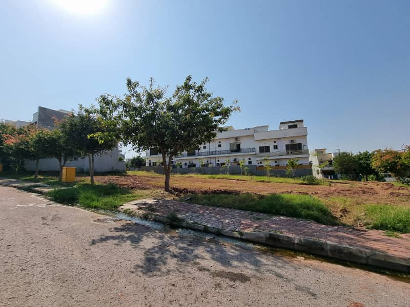 08 Marla Residential Plot For Sale Prime Location | Solid &Amp; Ready For Possession 2