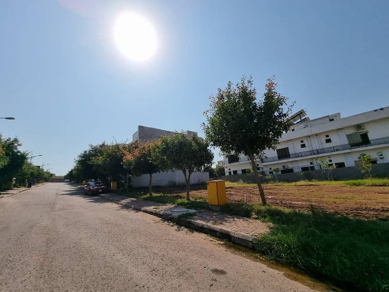 08 Marla Residential Plot For Sale Prime Location | Solid &Amp; Ready For Possession 6