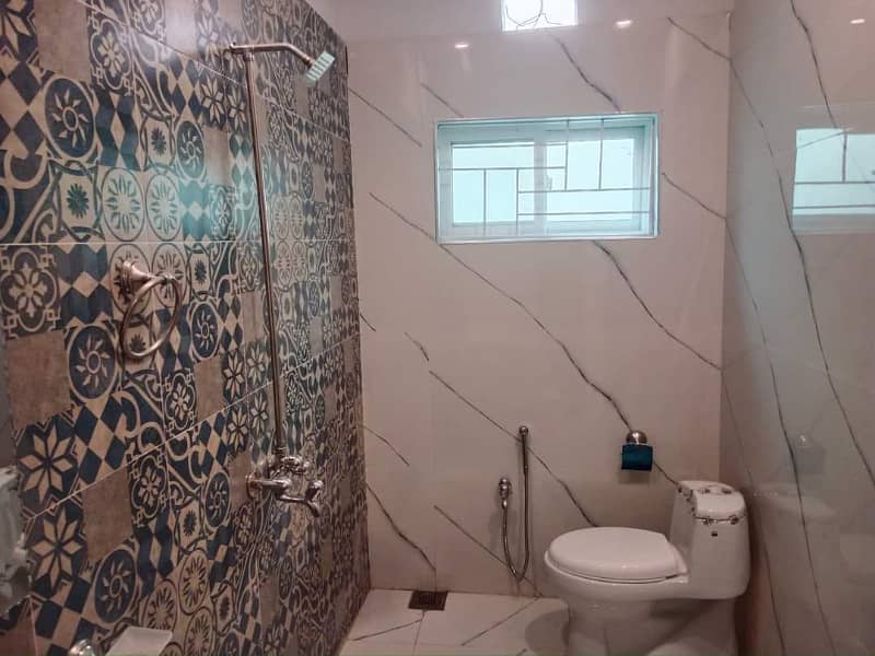 1 Kanal Upper Portion Available For Rent In Nasheman Iqbal Phase 2 9