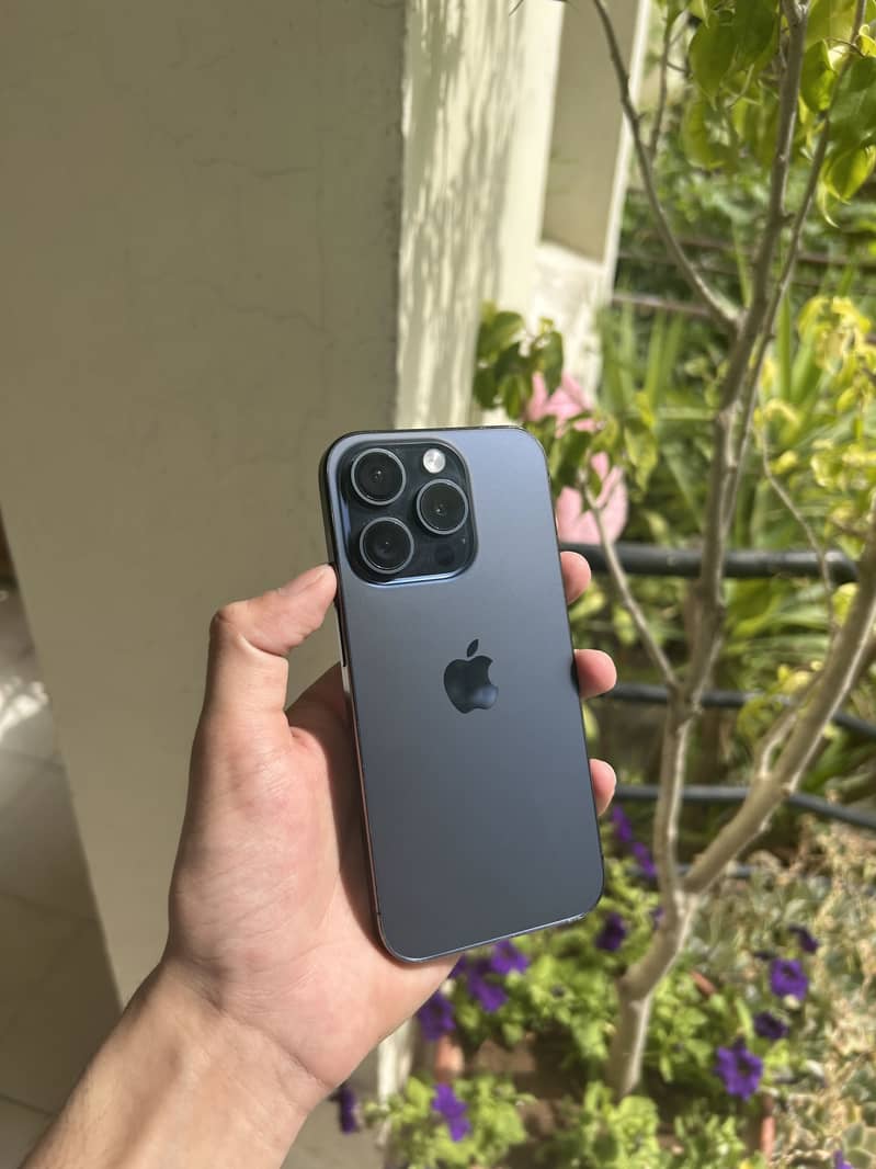 iphone 15 pro (factory-unlock) 0