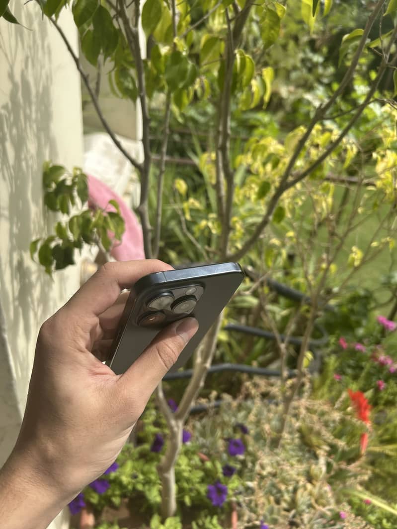 iphone 15 pro (factory-unlock) 1
