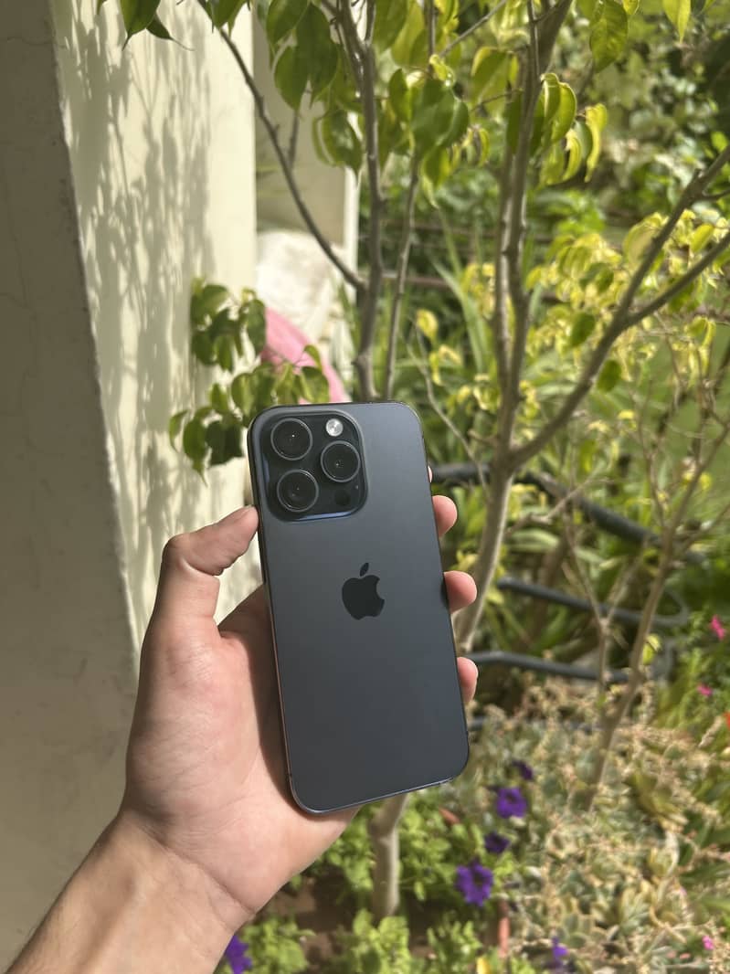iphone 15 pro (factory-unlock) 2