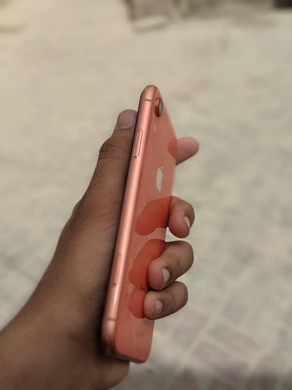 iphone XR 0
