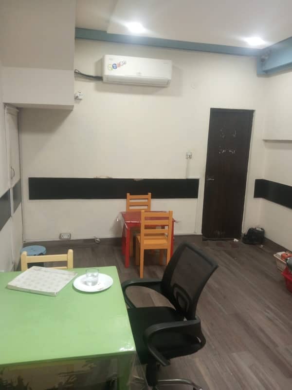 Gulberg A Well Maintained Decent Upper Portion For Silent Office Is Available On Rent. 1