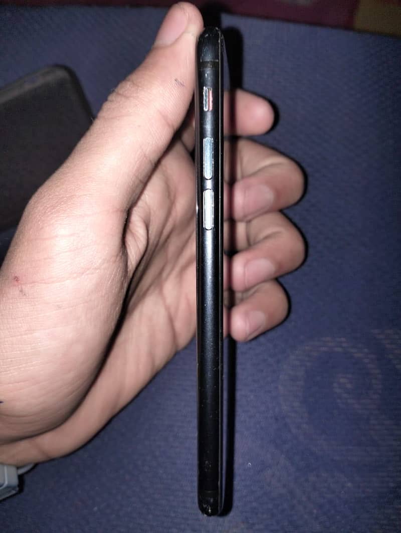 iPhone SE for Sale. Exchange Possible with iphone 3