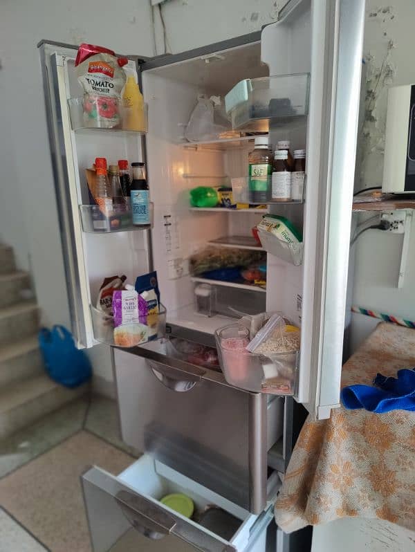 Non Frost Fridge 16 Cubic Hitachi Double Door 0