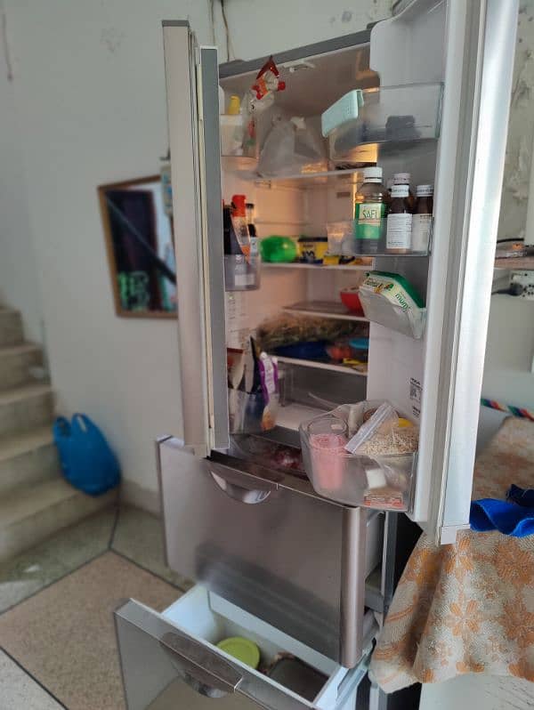 Non Frost Fridge 16 Cubic Hitachi Double Door 6