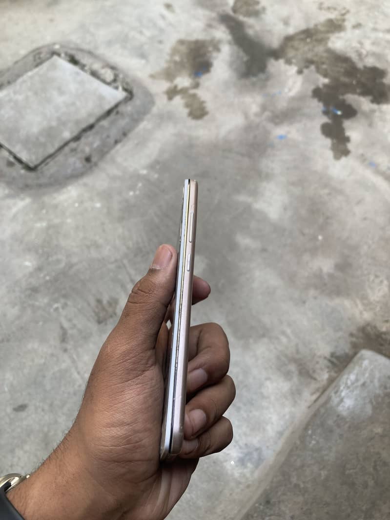 vivo y 16 all ok sim working 0