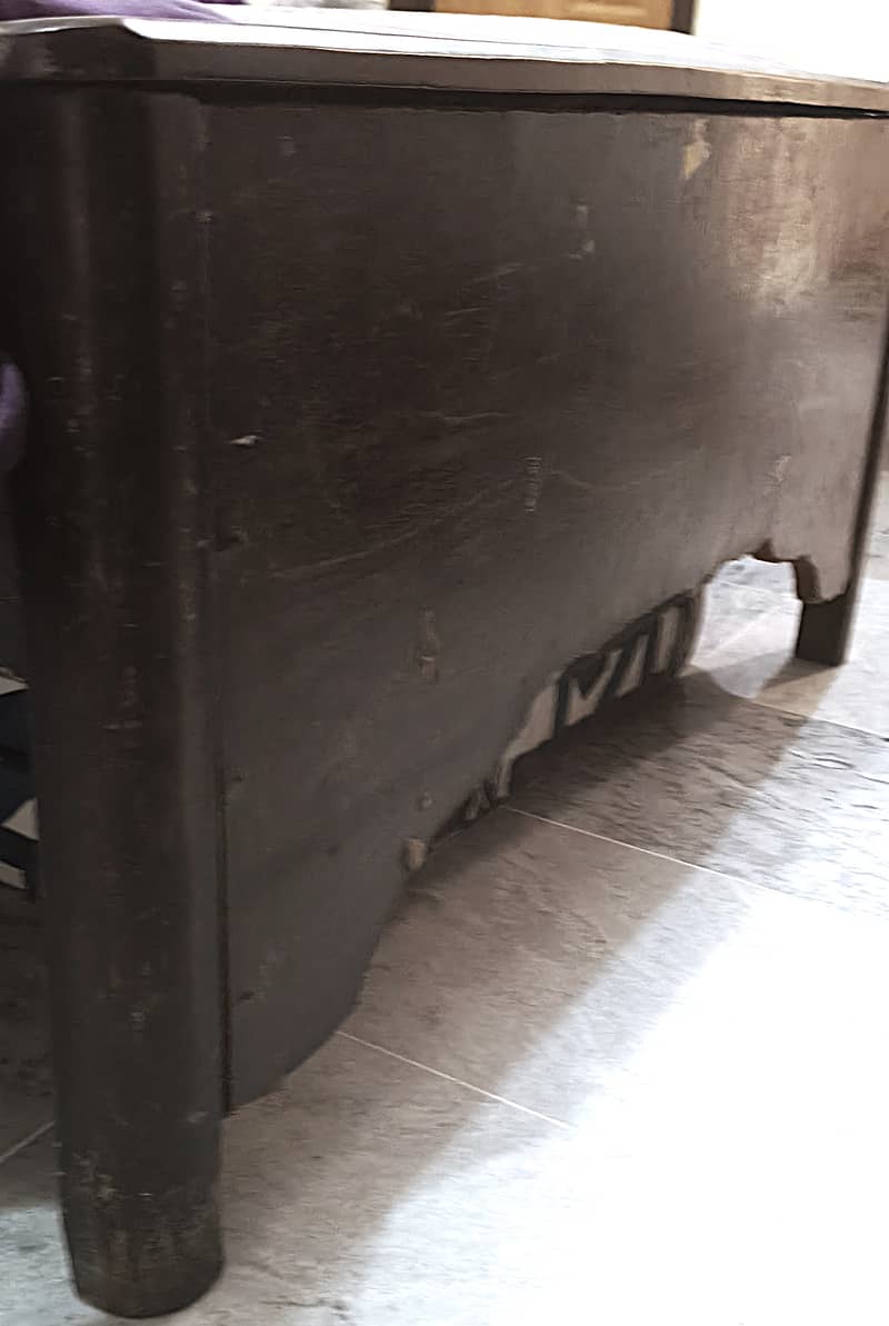 Two Single Bed (without mattress) 8