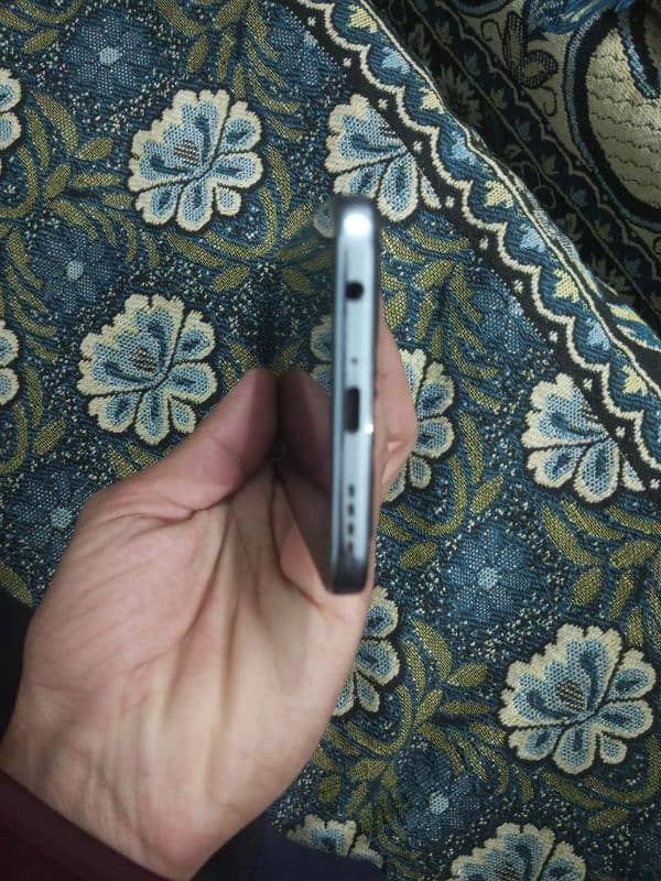 Infinix zero x Pro 8-128 10/10 4