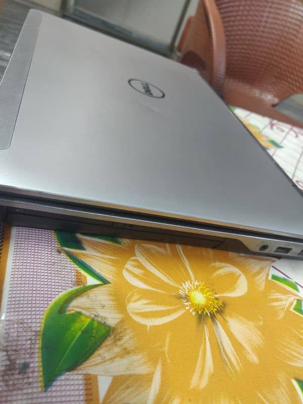 Dell Precision m2800 1