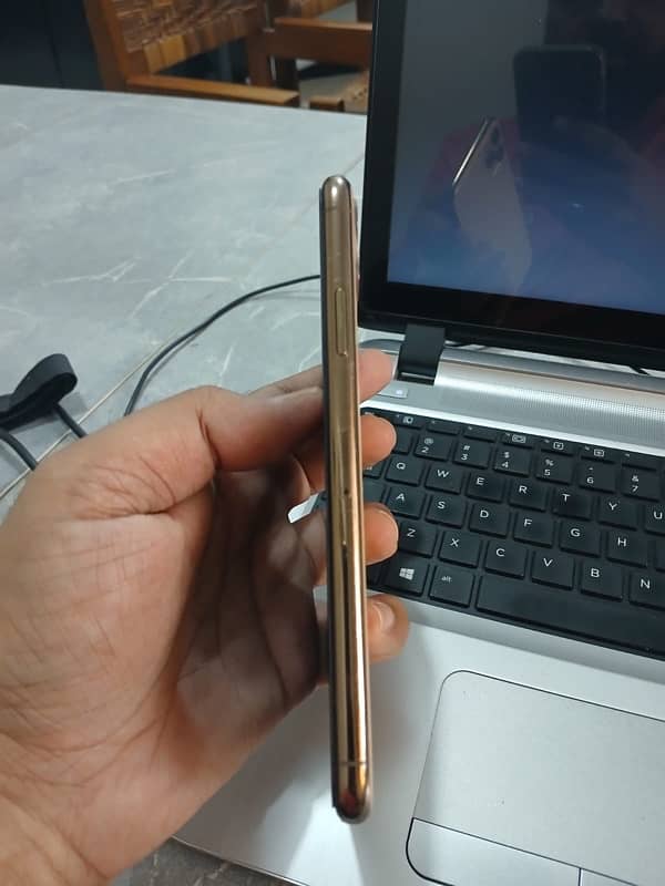 11 Pro Max 256GB, Physical Dual PTA Approved, BH 75% Lush Condition 3