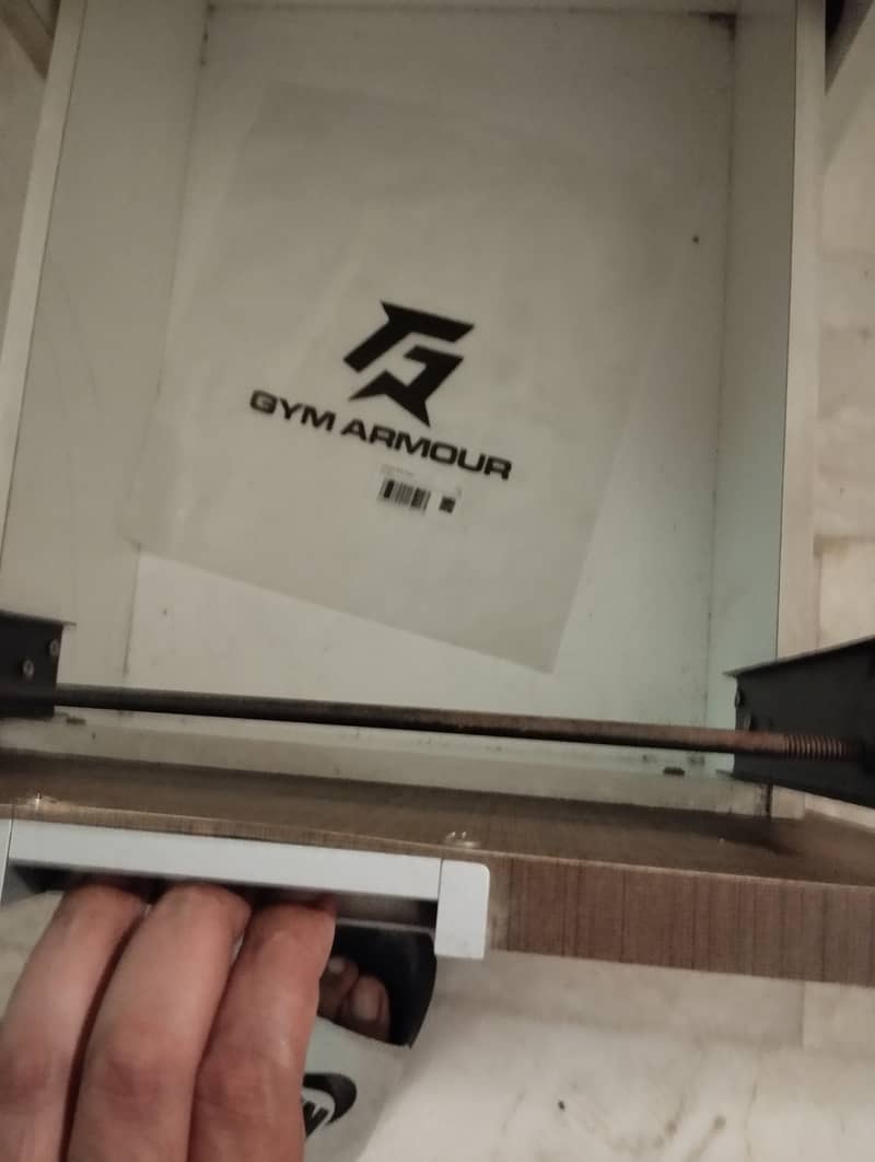 Interwood table defective 8