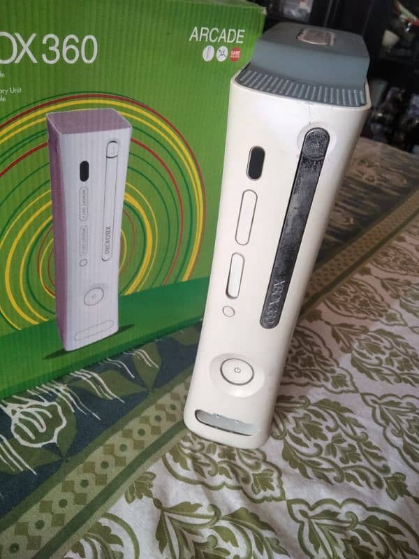 xBox360 original condition with two rmote 2