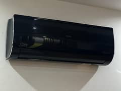 1 ton haire ac just like brand new 10/10