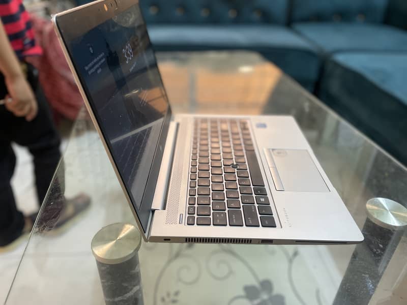 Hp Laptop Generation 6 core I5 11