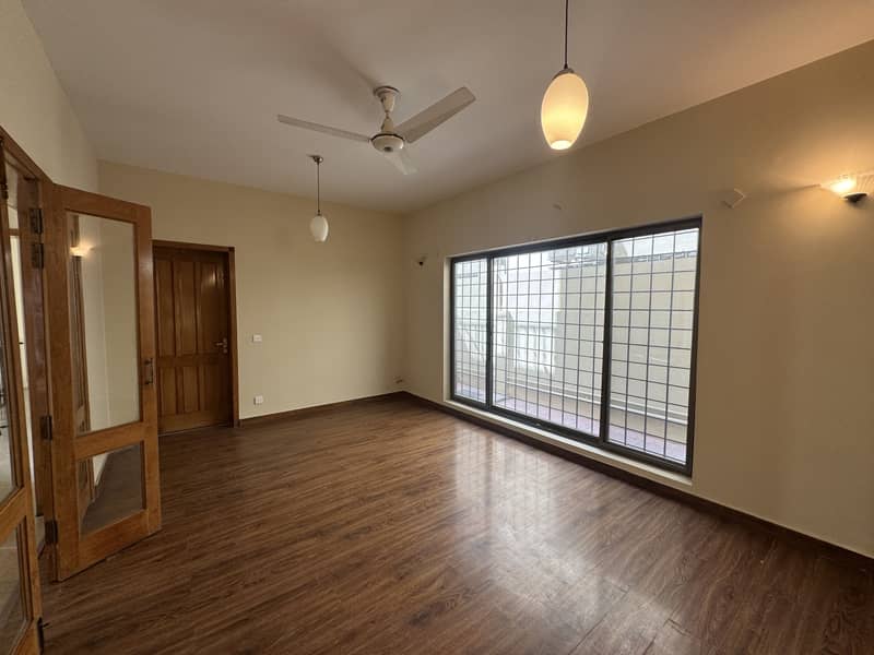 F-7 /2kanal house For Rent 6BedRooms 4