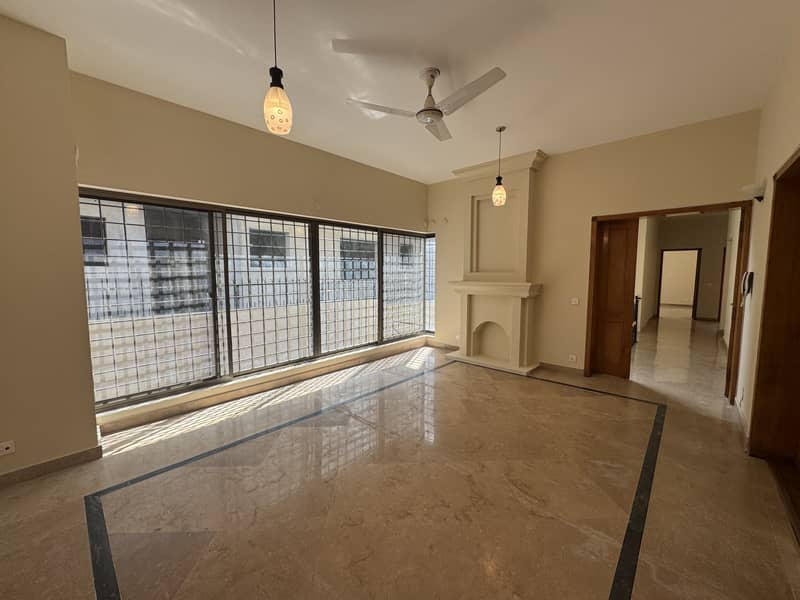 F-7 /2kanal house For Rent 6BedRooms 5