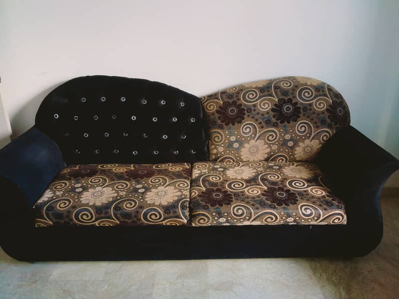 Sofa set 7 seater urgent for sale 2