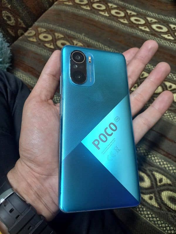 POCO F3 8/256 0