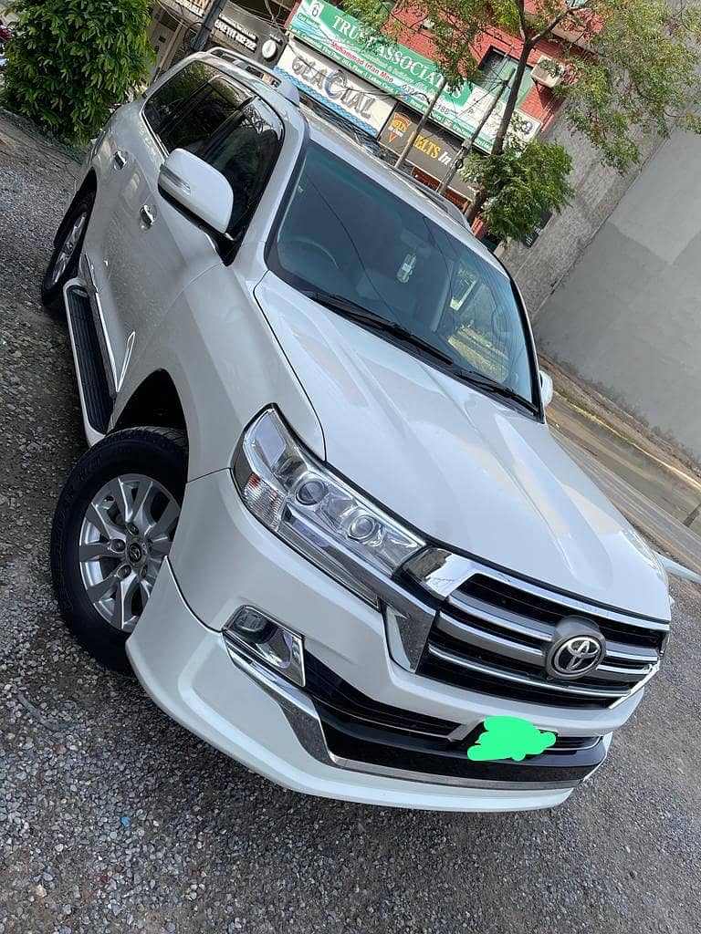 Rent A Car Land Cruiser V8 Fortuner Revo BMW Available In Multan 7