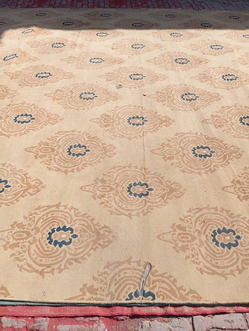 Golden Designed Carpet - 83PCS 1