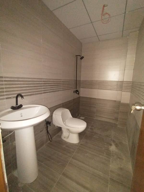 150 Sq. Yard House Available For Rent In Gulsha-E-Iqbal Block-6 4