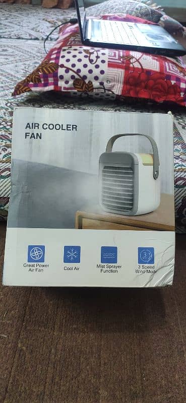 Rechargeable Mini Air-cooler+ Dehumidifier 1