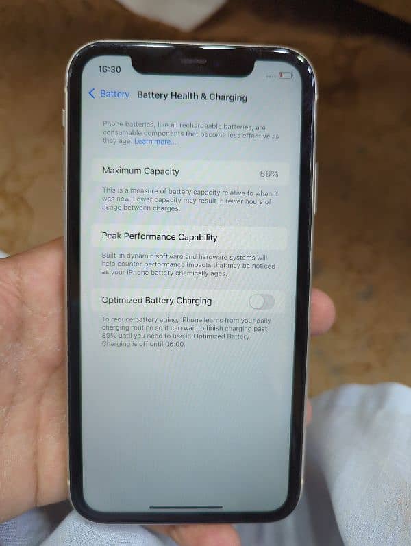 iphone 11 64gb 86 battery water pack 2