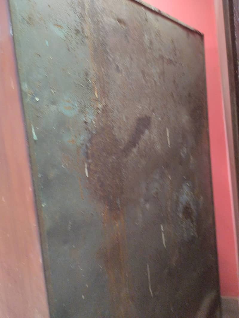 Second hand use aluminium almari ki available for selling 0