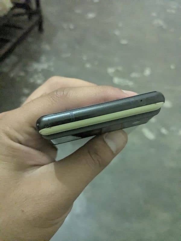 Google Pixel 6 4