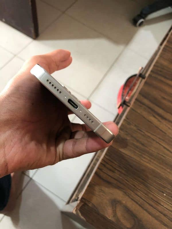 iPhone 15 pro max non pta (FU) 4