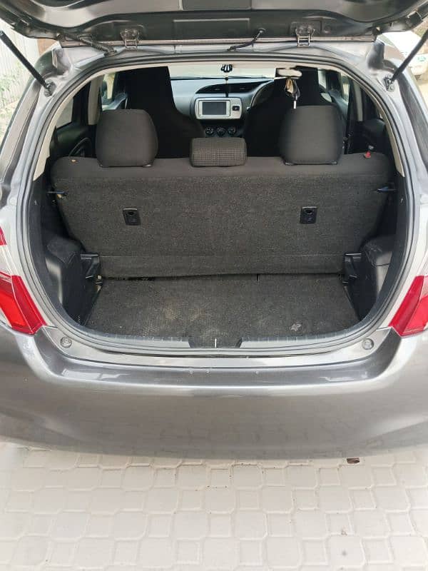 Toyota Vitz 2014 8