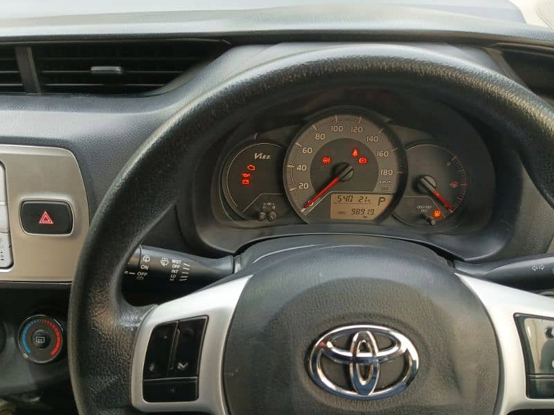 Toyota Vitz 2014 11