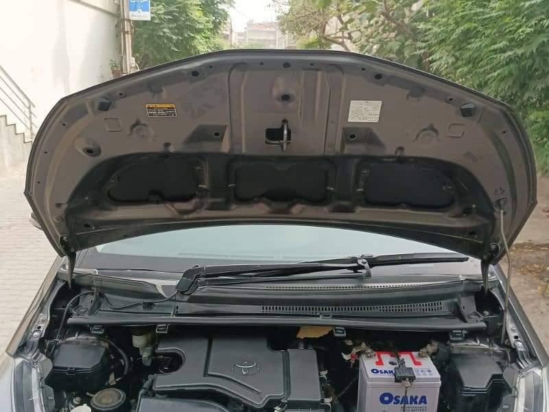 Toyota Vitz 2014 13
